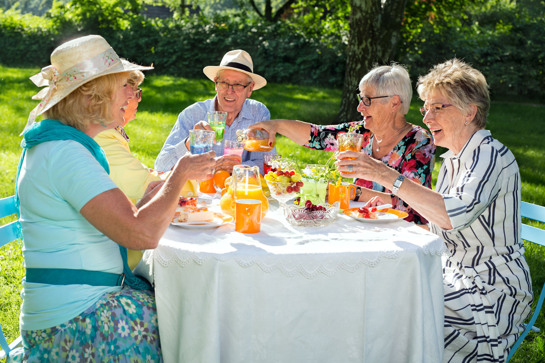 group enjoying summer activities for seniors